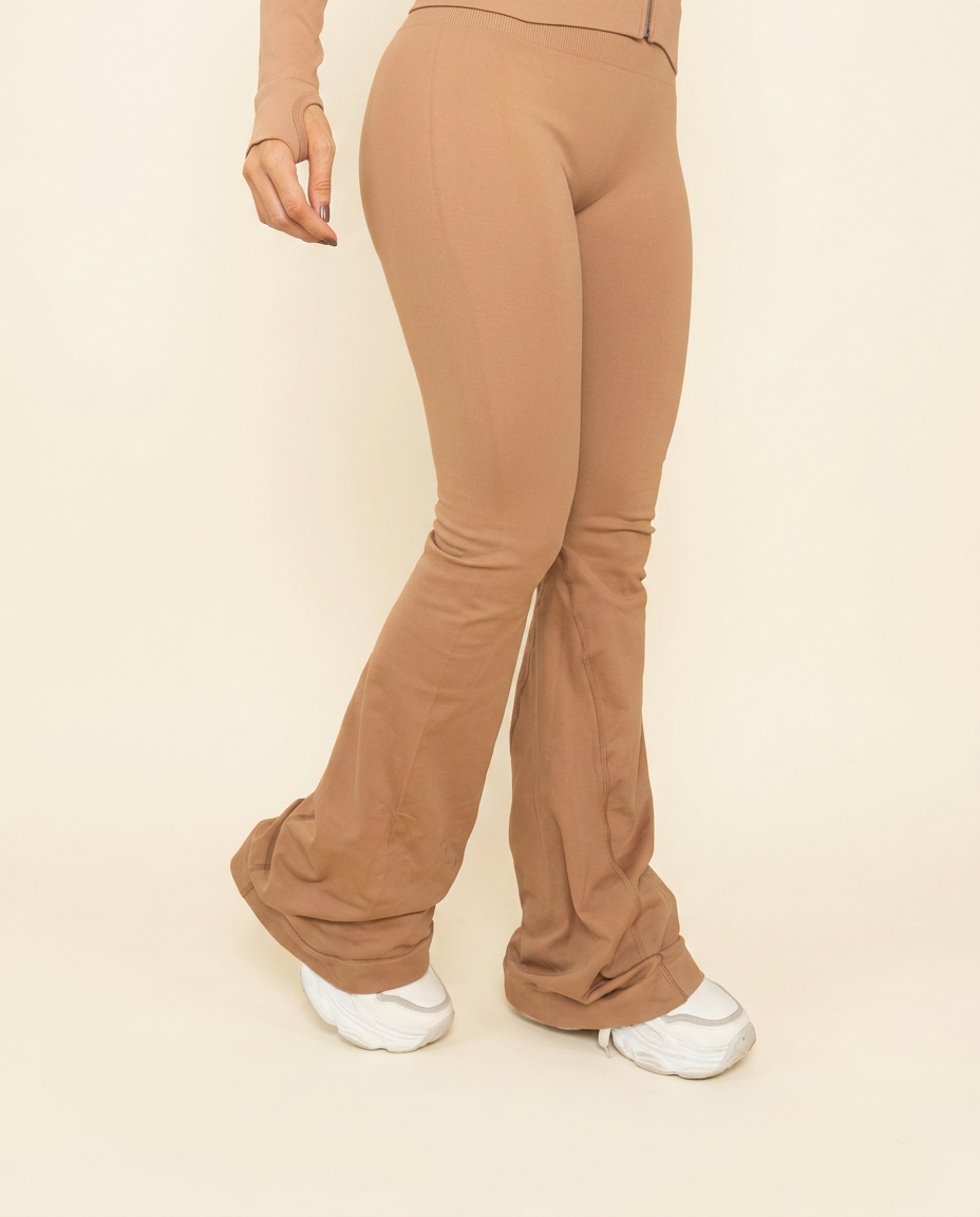 Pantalón Acampanado Silueta Retro